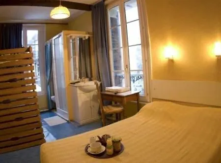 Le Parisien Hotel *